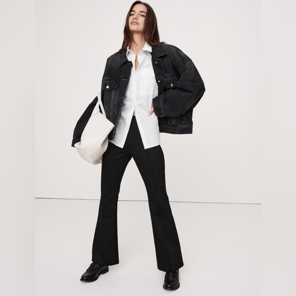 NWT! Banana Republic Black Flare Everywhere Ponte Pant - Multiple Sizes - Picture 1 of 5